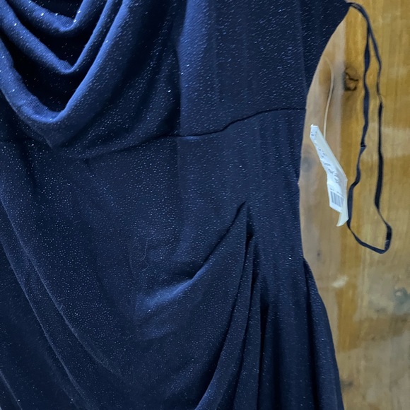 🚨 SALE 🚨 Navy Blue Glitter Gown Dress - size 6P - Picture 10 of 15